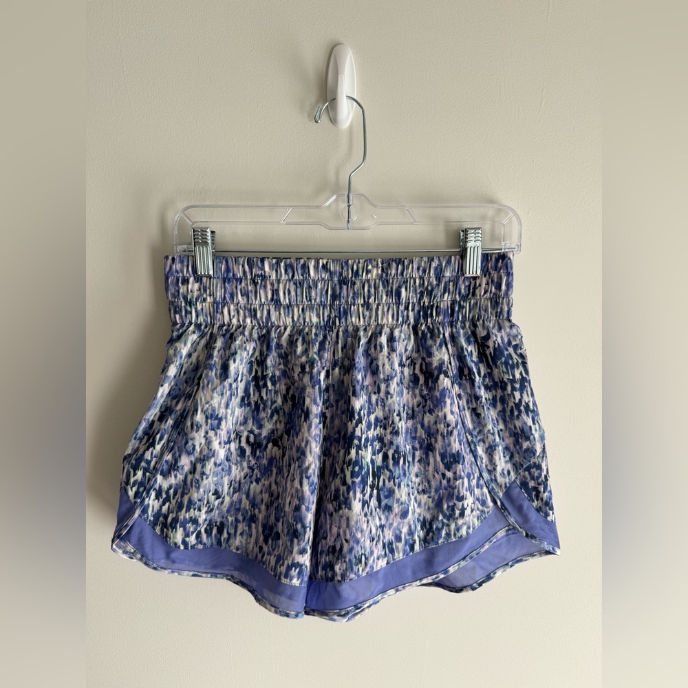 Athleta High Rise Mesh Racer Run 3" Shorts - Picture 4 of 12